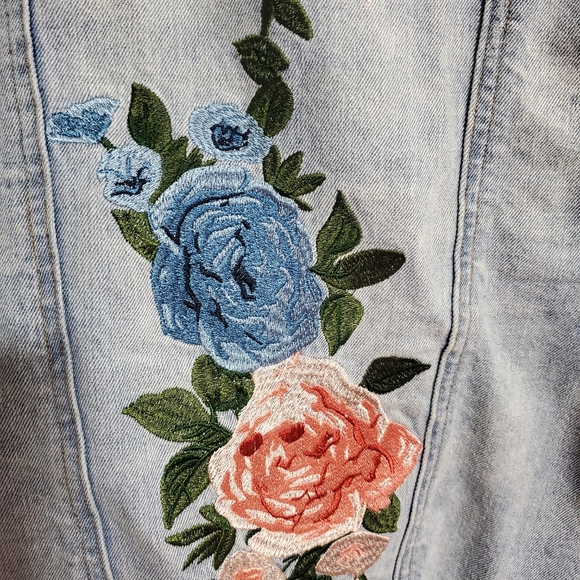 Vintage Jean jacket - Picture 8 of 10